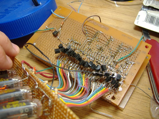 Closeup of the clock circuit.